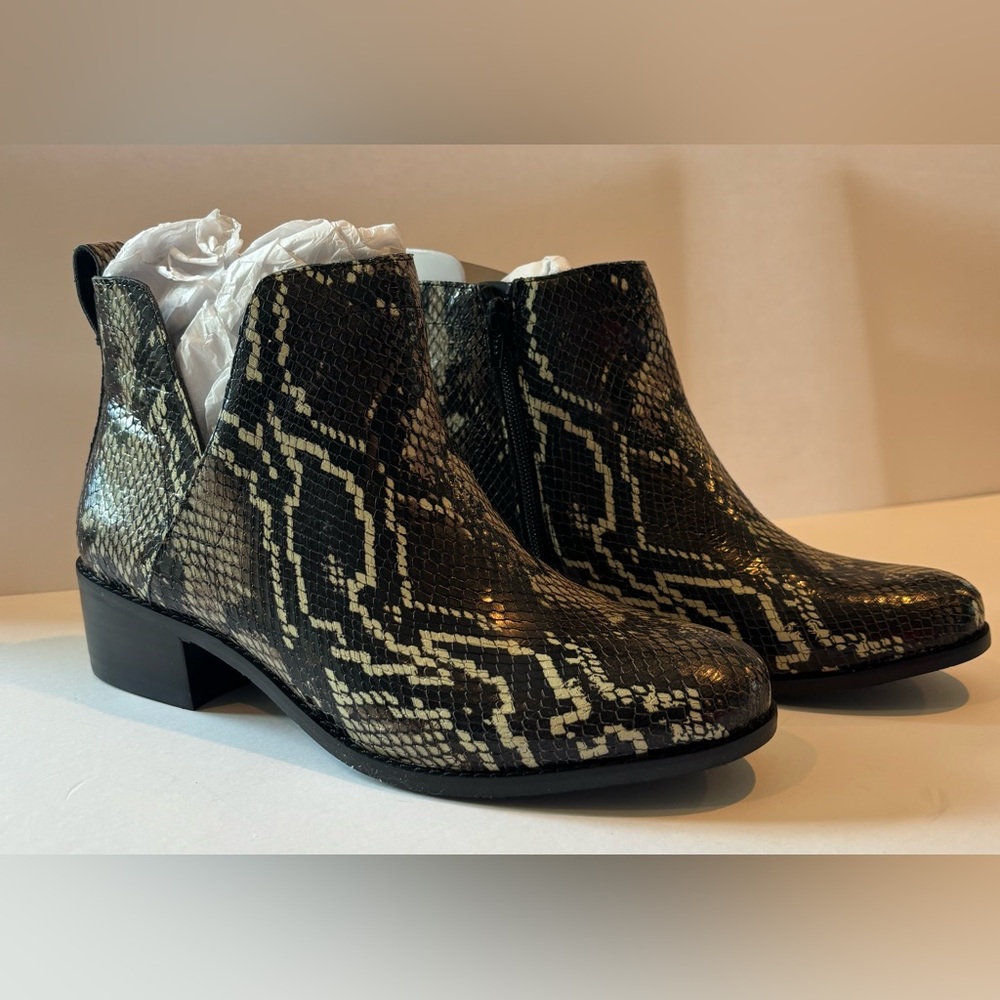 New Vionic Clara Boa Snakeskin Pattern Ankle Boot… - image 2